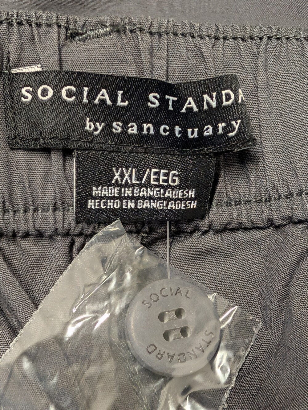 Social Standard by Sanctuary Hero Women Utility Short Gray Size XXL Roll Tab NWT - Picture 7 of 8